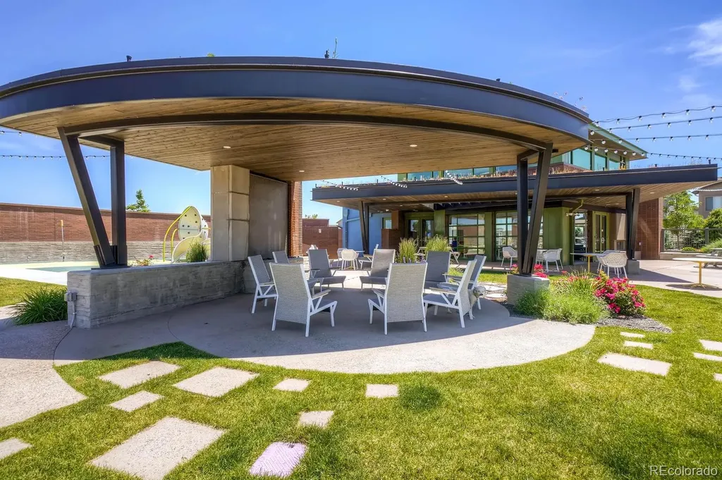 6638 Zuni Street Denver CO 80221