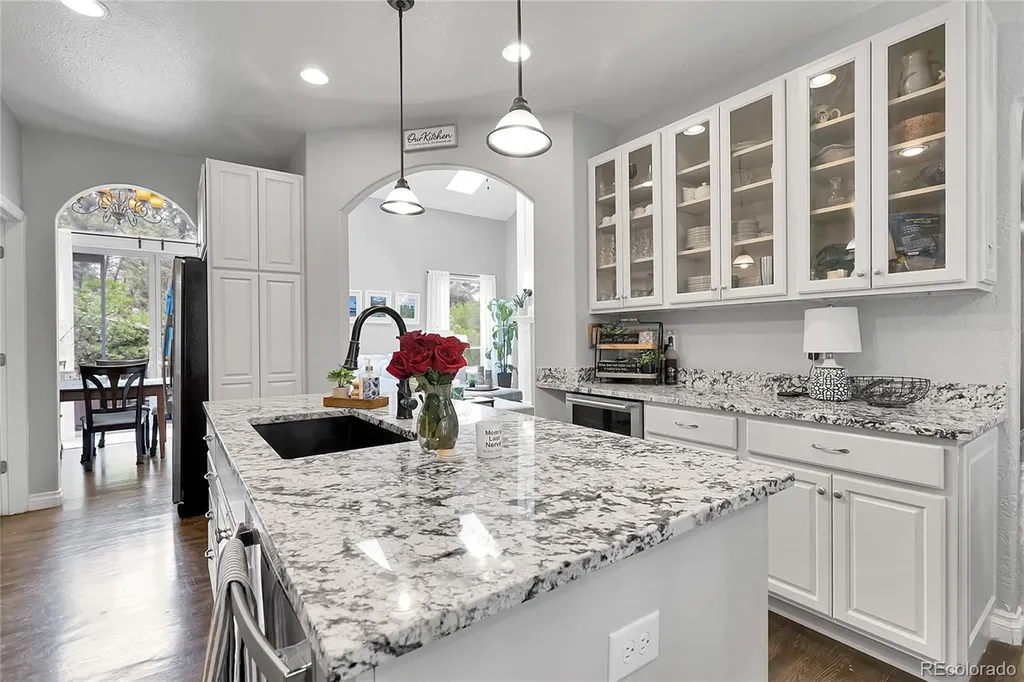171 Columbine Street Larkspur CO 80118