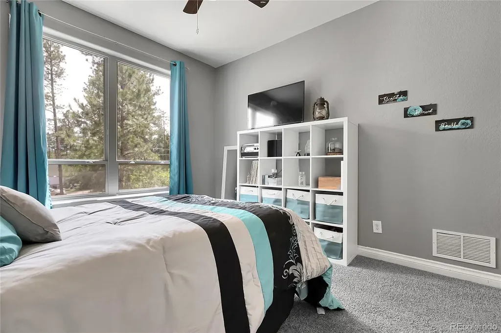 171 Columbine Street Larkspur CO 80118