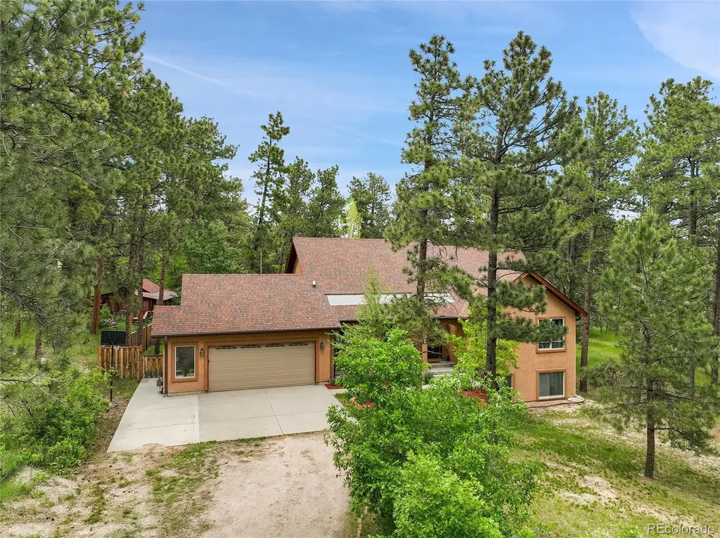 171 Columbine Street Larkspur CO 80118