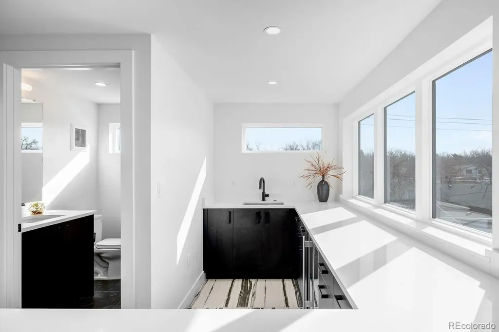 872 S Vine Street Denver CO 80209