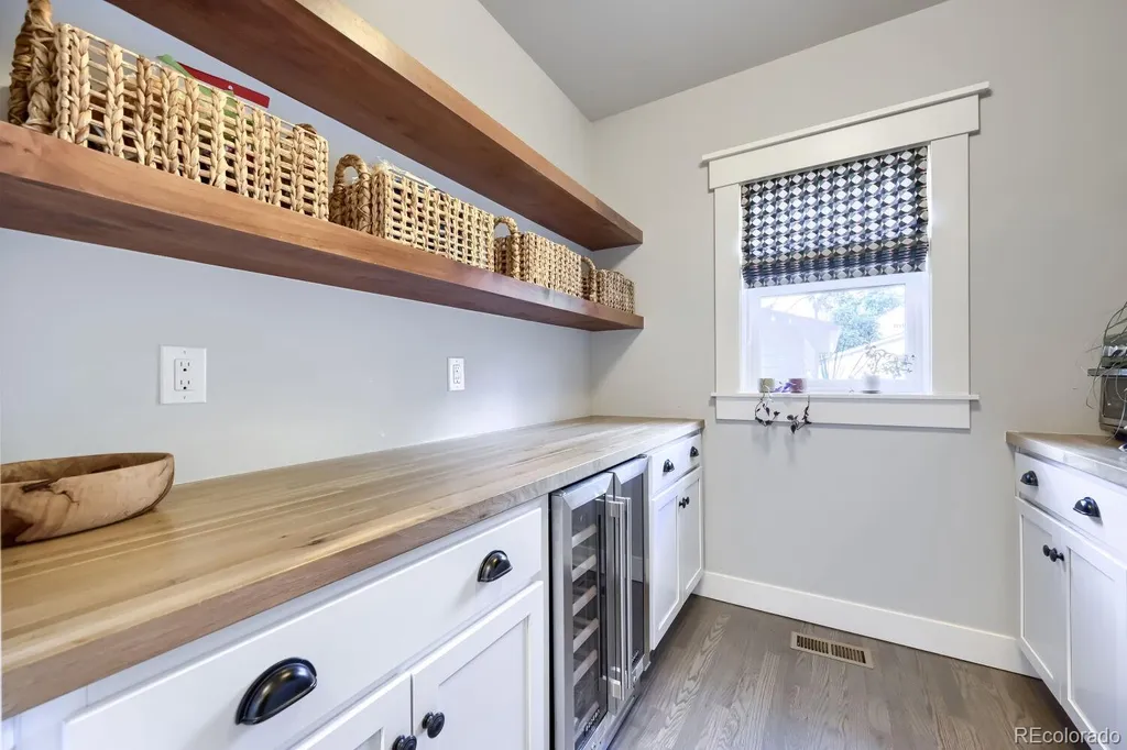 2322 Hudson Street Denver CO 80207