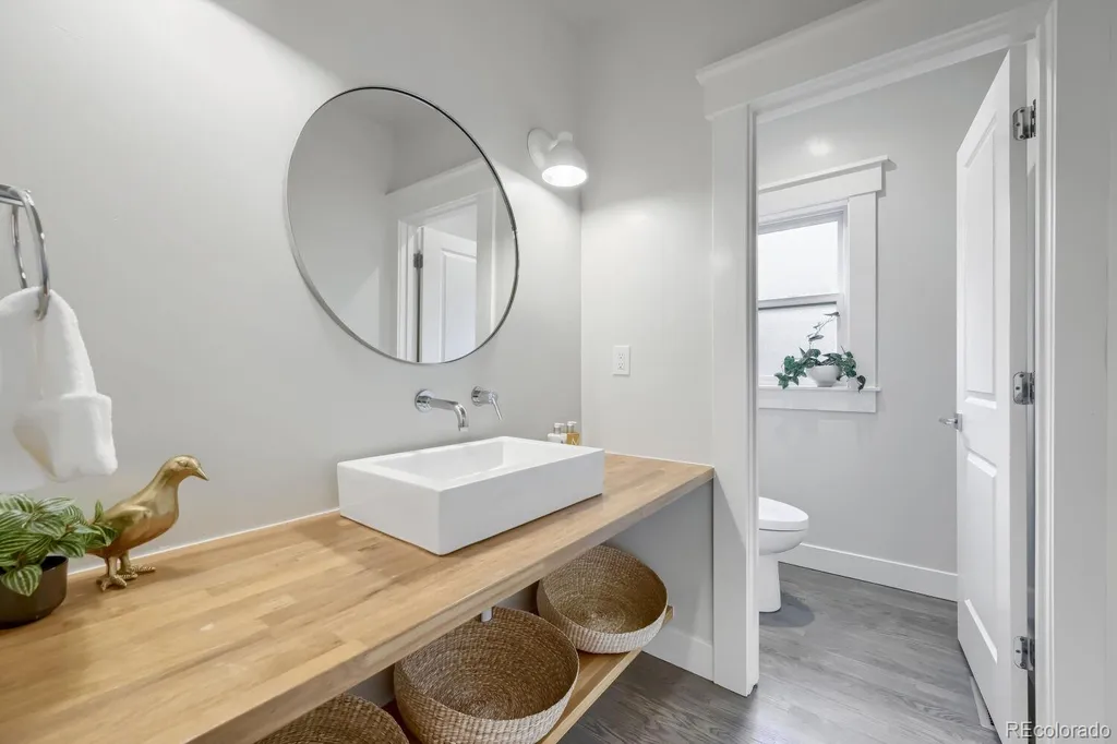 2322 Hudson Street Denver CO 80207