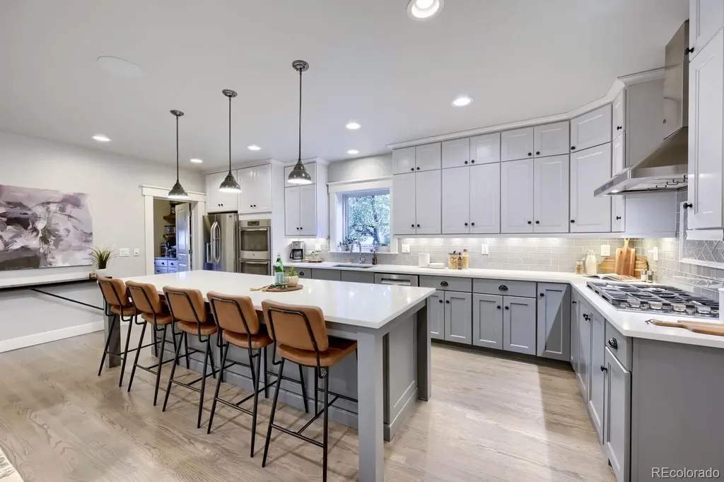 2322 Hudson Street Denver CO 80207