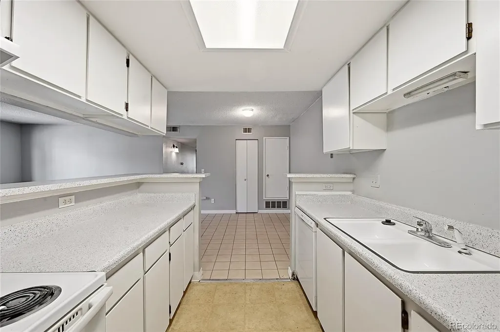 18064 E Ohio Aurora CO 80017