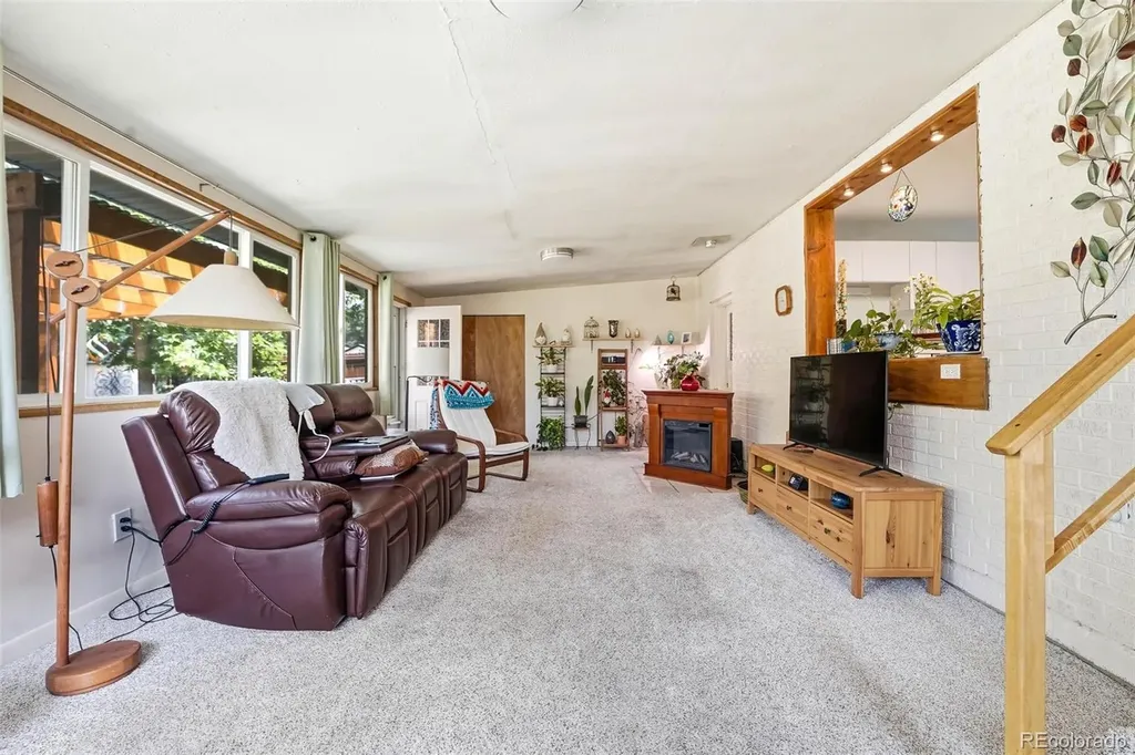 2927 S Stuart Street Denver CO 80236