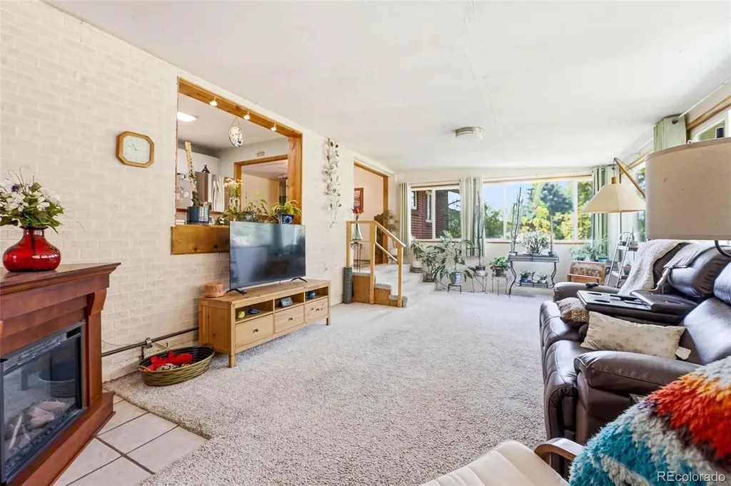 2927 S Stuart Street Denver CO 80236