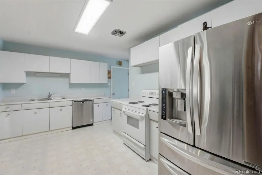 2927 S Stuart Street Denver CO 80236