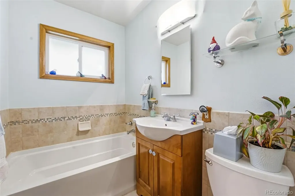 2927 S Stuart Street Denver CO 80236