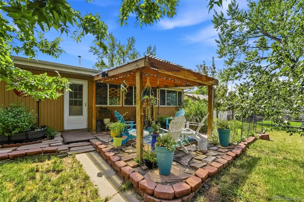 2927 S Stuart Street Denver CO 80236