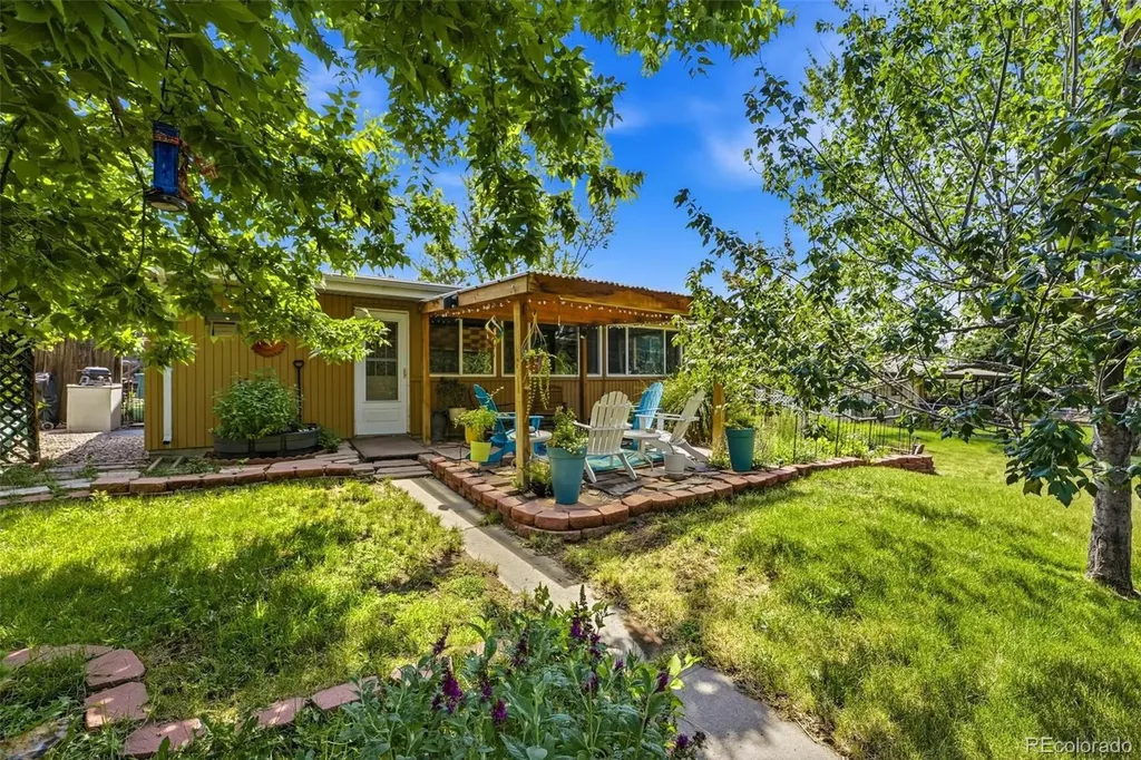 2927 S Stuart Street Denver CO 80236