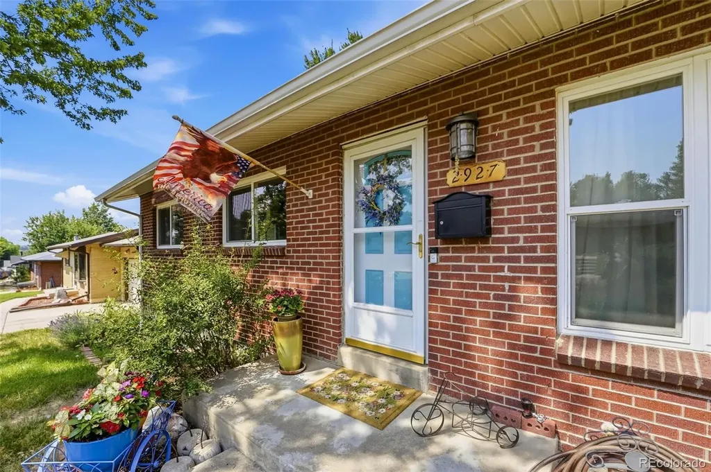 2927 S Stuart Street Denver CO 80236
