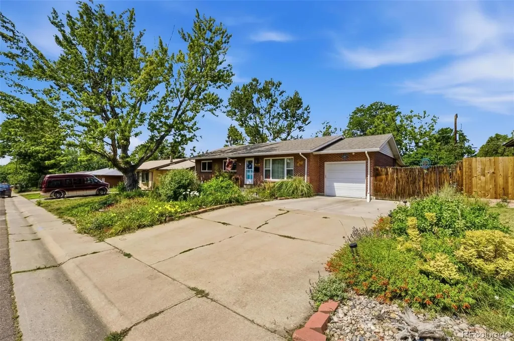 2927 S Stuart Street Denver CO 80236
