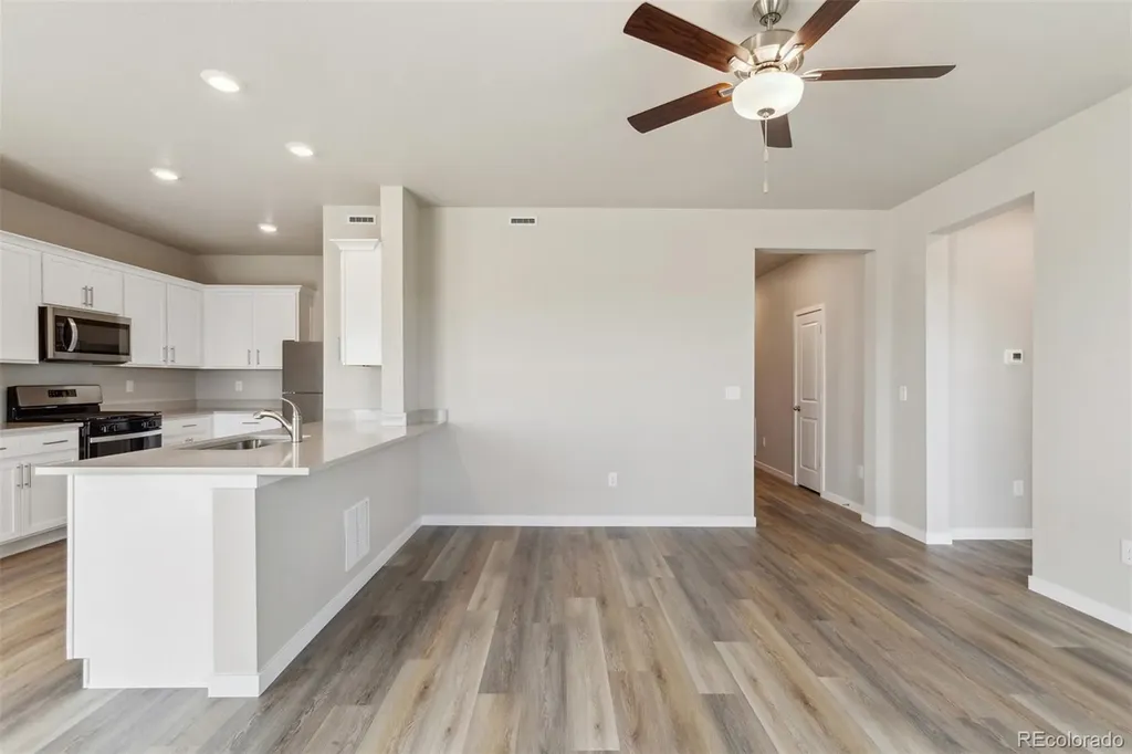 48245 Shetland Drive Bennett CO 80102