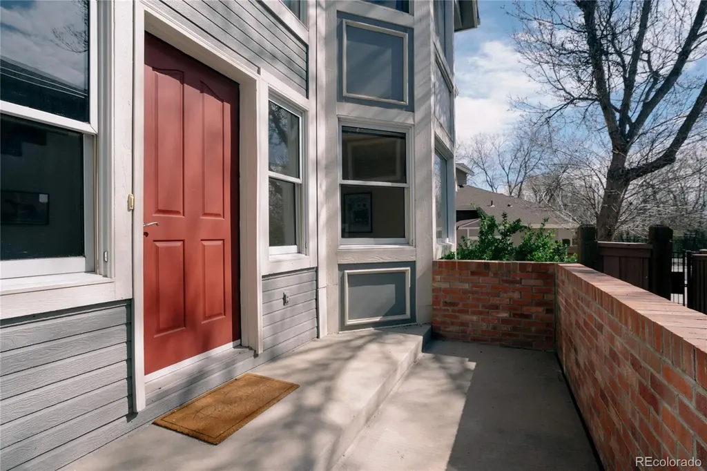 2630 S Iris Street Lakewood CO 80227