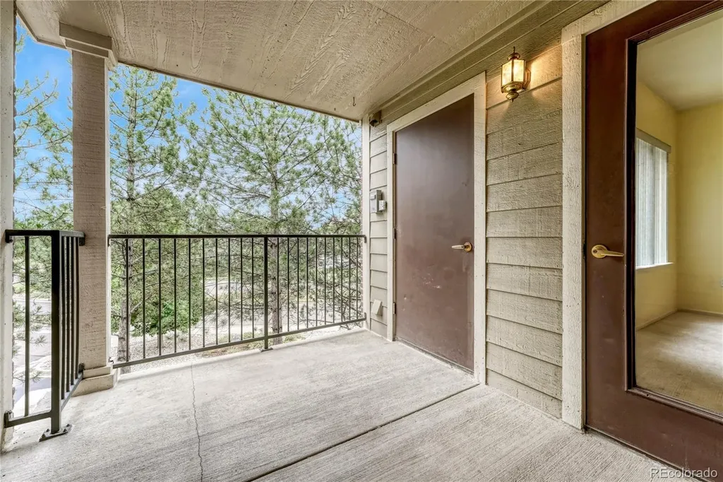 2896 W Riverwalk Circle Littleton CO 80123