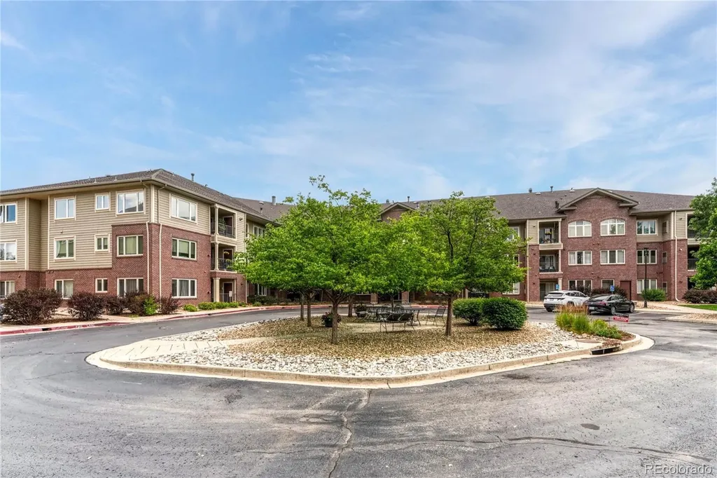 2896 W Riverwalk Circle Littleton CO 80123