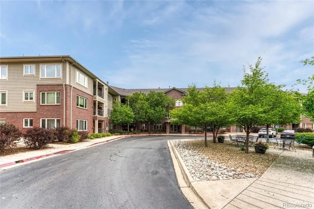 2896 W Riverwalk Circle Littleton CO 80123