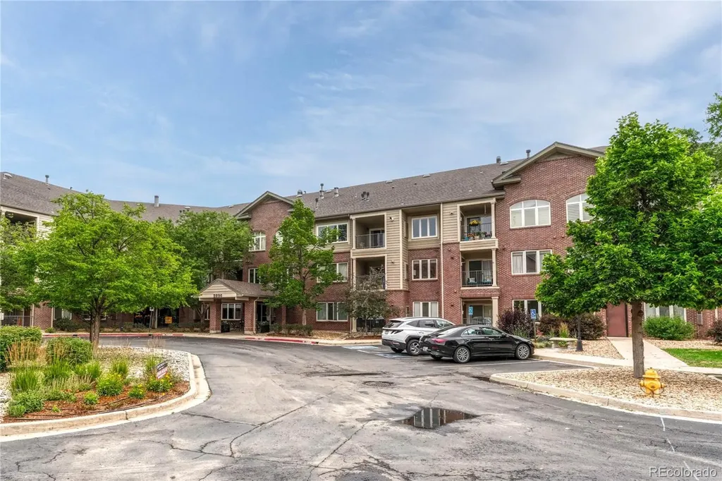 2896 W Riverwalk Circle Littleton CO 80123