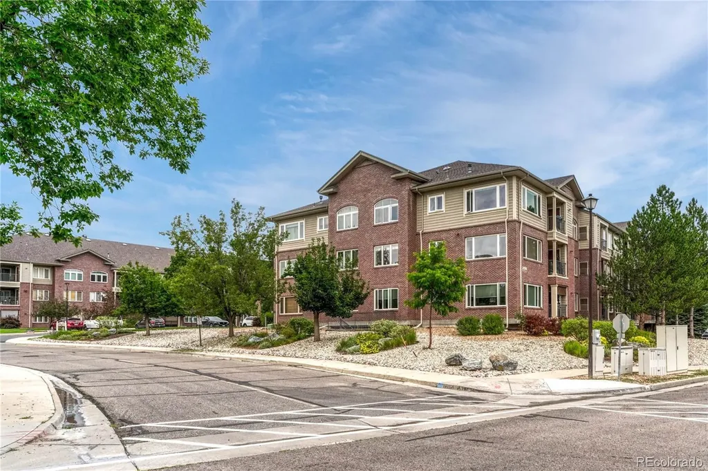 2896 W Riverwalk Circle Littleton CO 80123