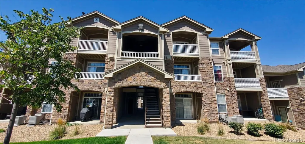 7440 S Blackhawk Englewood CO 80112