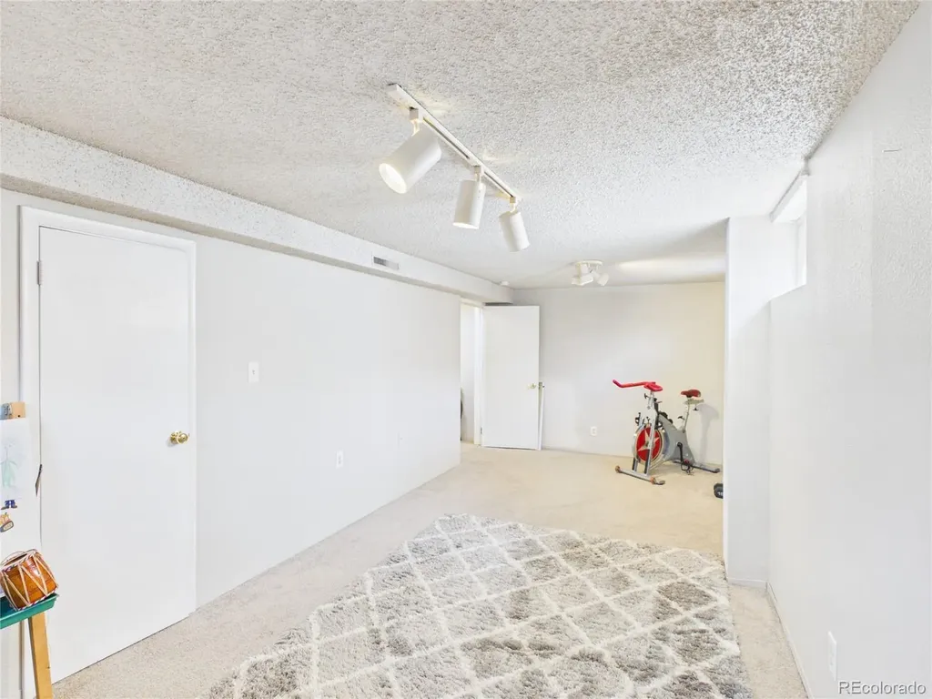 480 S Newland Street Lakewood CO 80226