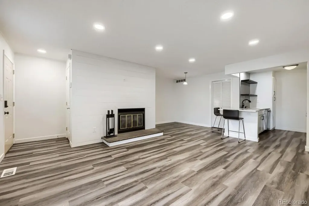 5565 W 76th Avenue Arvada CO 80003