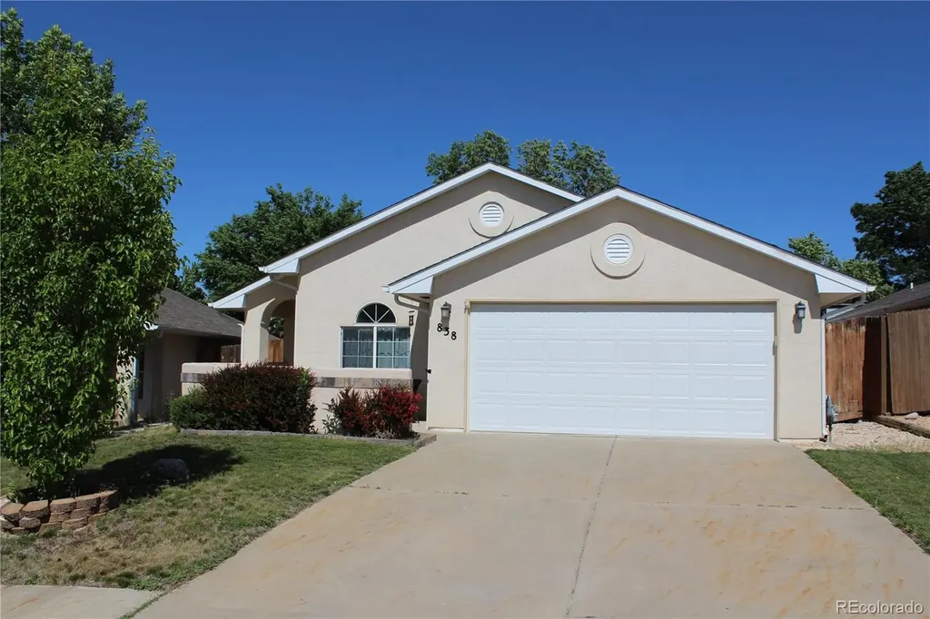 838 Edna Lane Pueblo CO 81005
