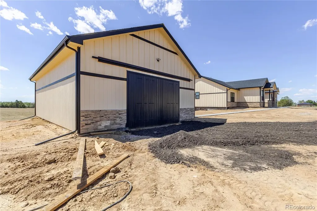 50255 Oak Park Drive Bennett CO 80102