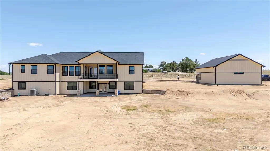 50255 Oak Park Drive Bennett CO 80102