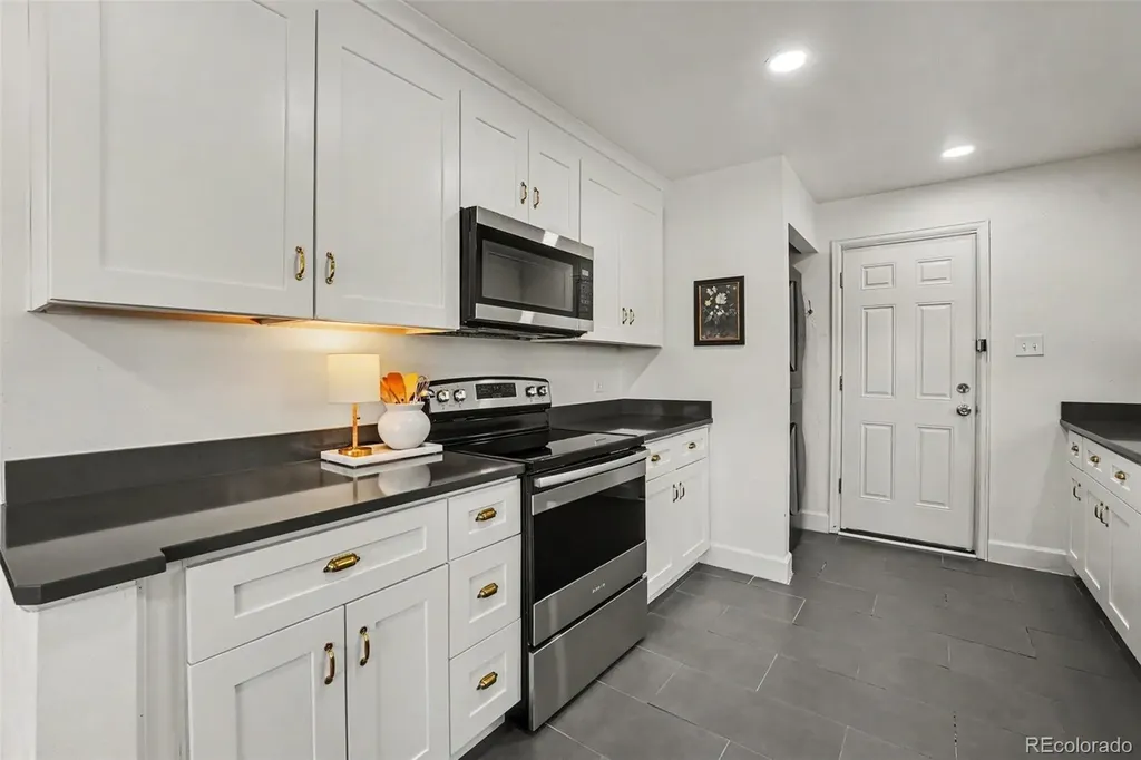 2290 W Center Avenue Denver CO 80223