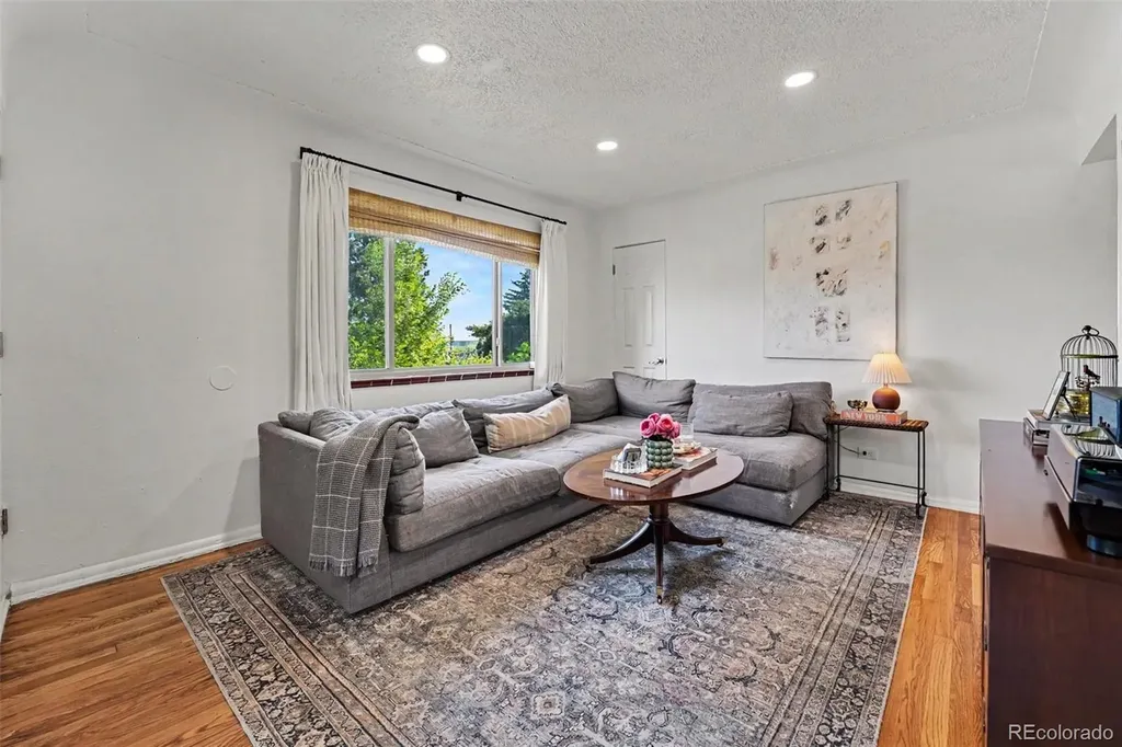 2290 W Center Avenue Denver CO 80223
