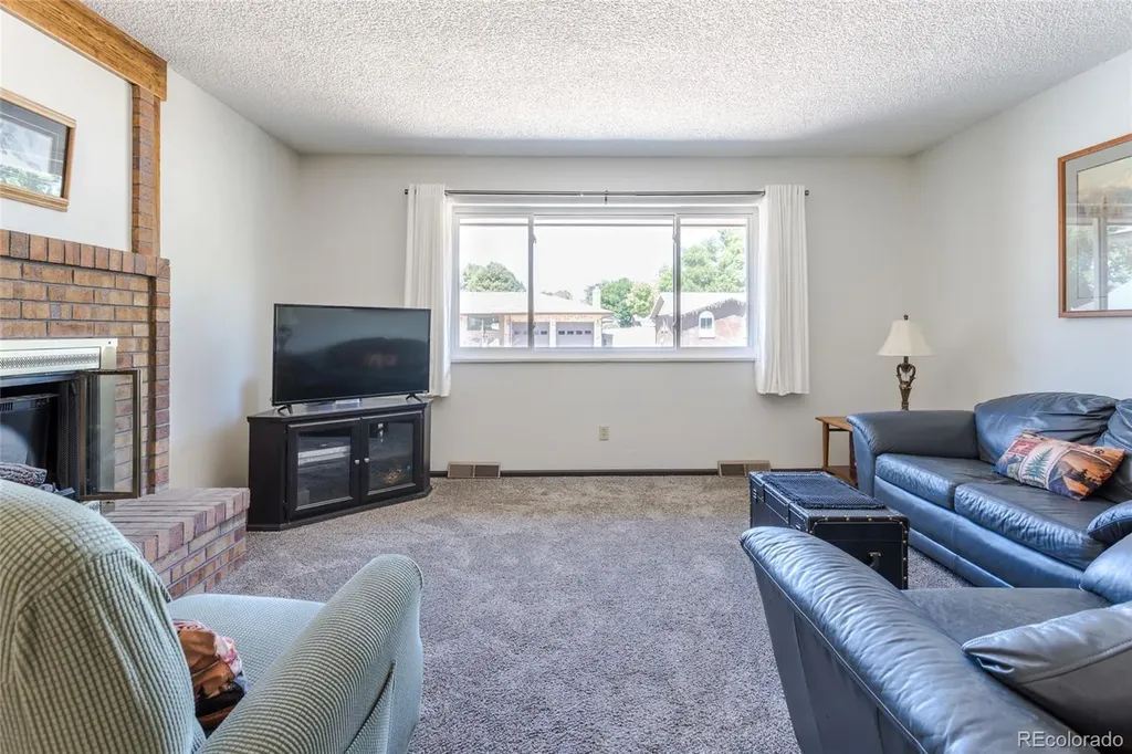 321 Cambridge Street Brush CO 80723