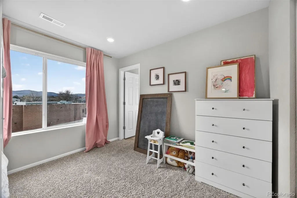 5738 Vivian Street Arvada CO 80002