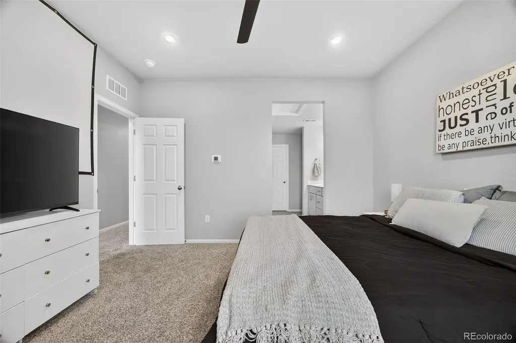 5738 Vivian Street Arvada CO 80002