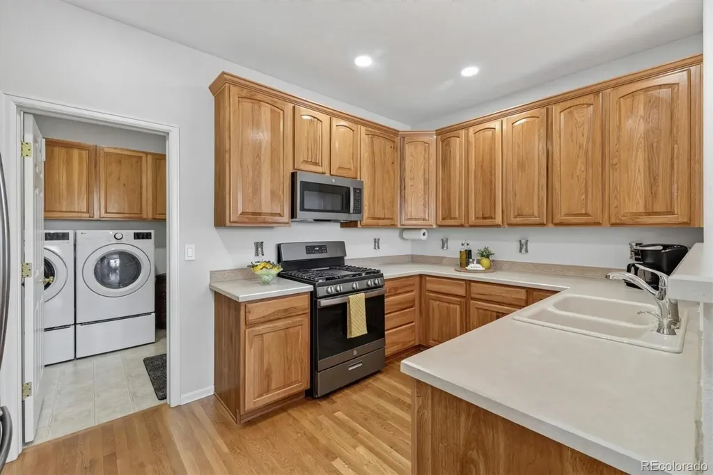 610 Clarendon Loop Castle Pines CO 80108