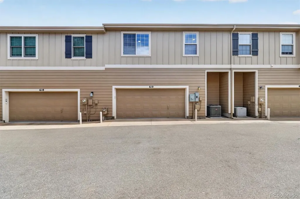 610 Clarendon Loop Castle Rock CO 80108