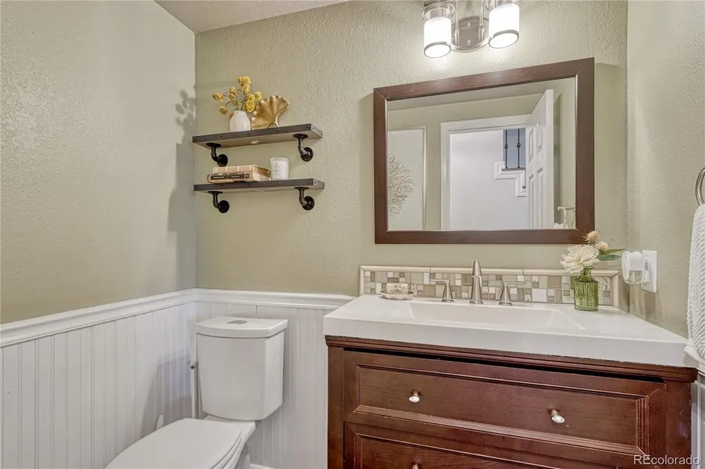 6552 W Calhoun Place Littleton CO 80123