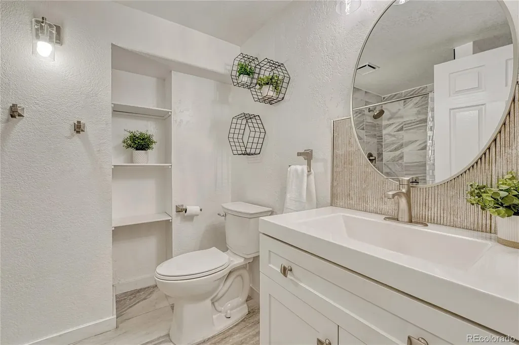 6552 W Calhoun Place Littleton CO 80123