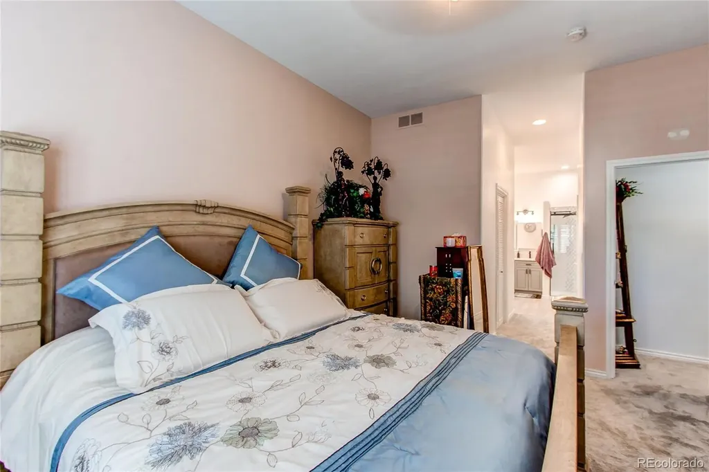 6084 W Utah Lane Denver CO 80232