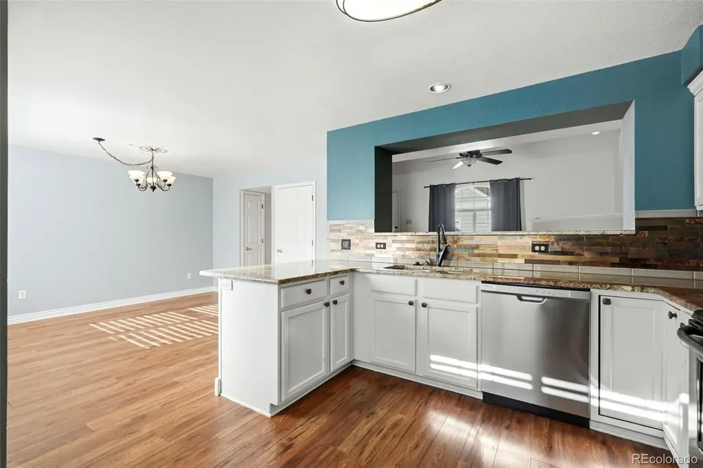 7906 S Depew Street Littleton CO 80128
