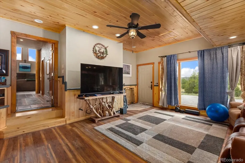 40 Bear Ridge Road Westcliffe CO 81252