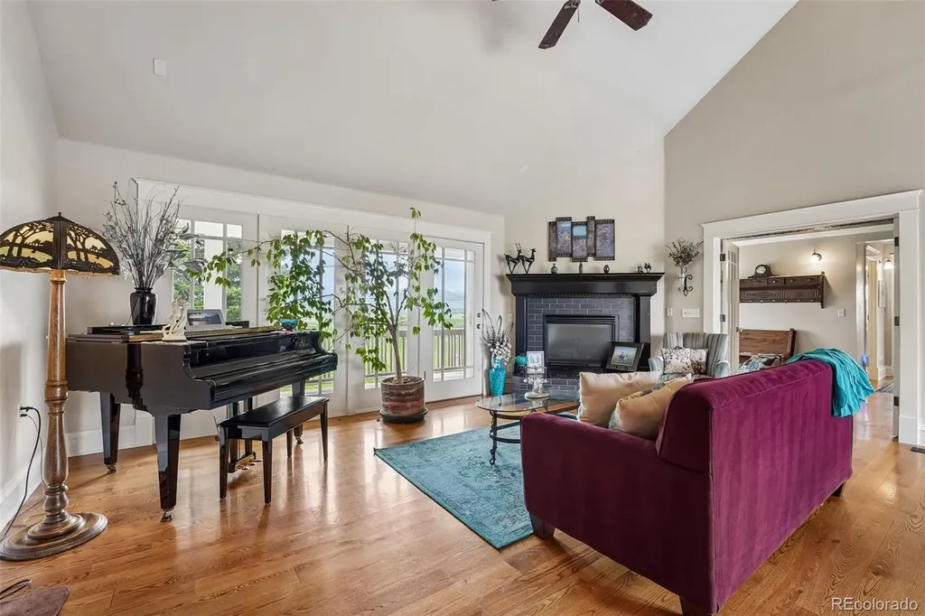 5850 N 79th Street Niwot CO 80503