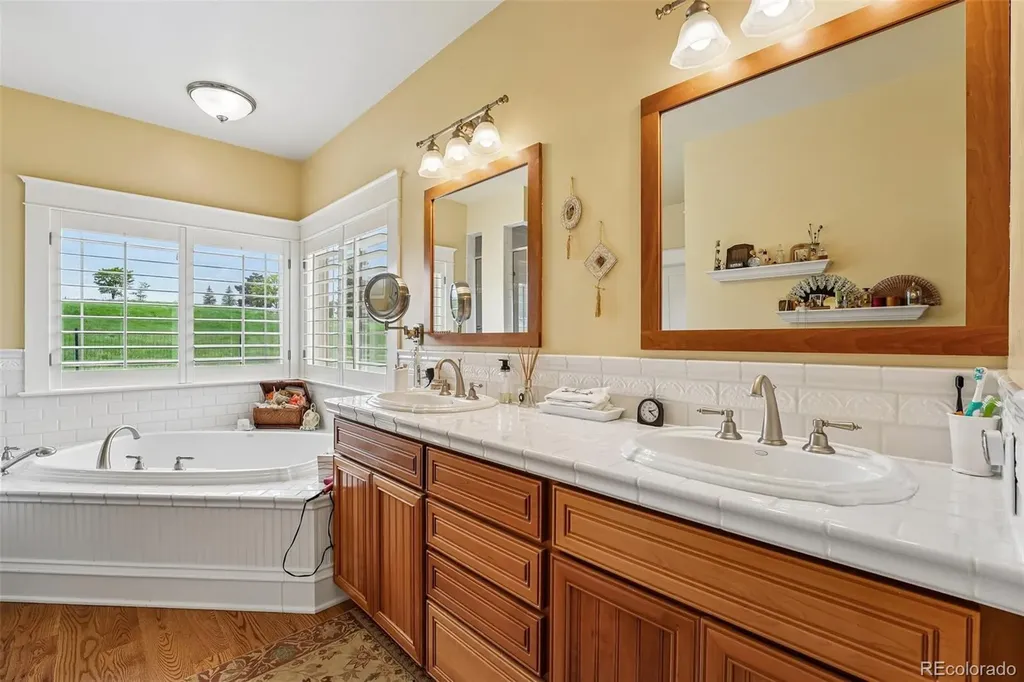 5850 N 79th Street Niwot CO 80503