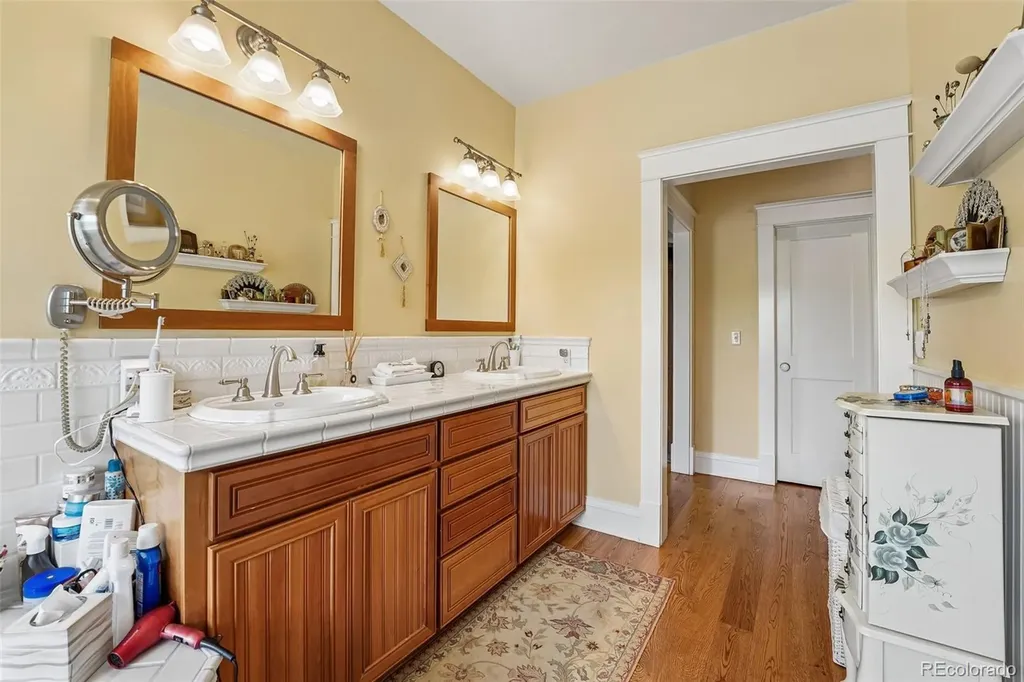 5850 N 79th Street Niwot CO 80503