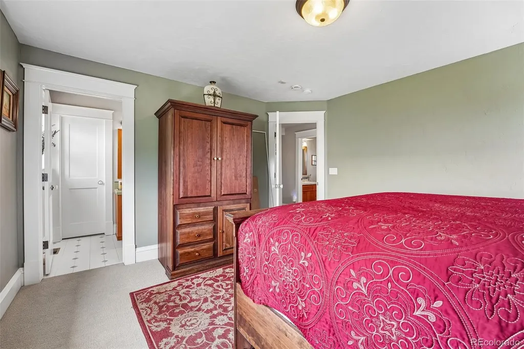 5850 N 79th Street Niwot CO 80503