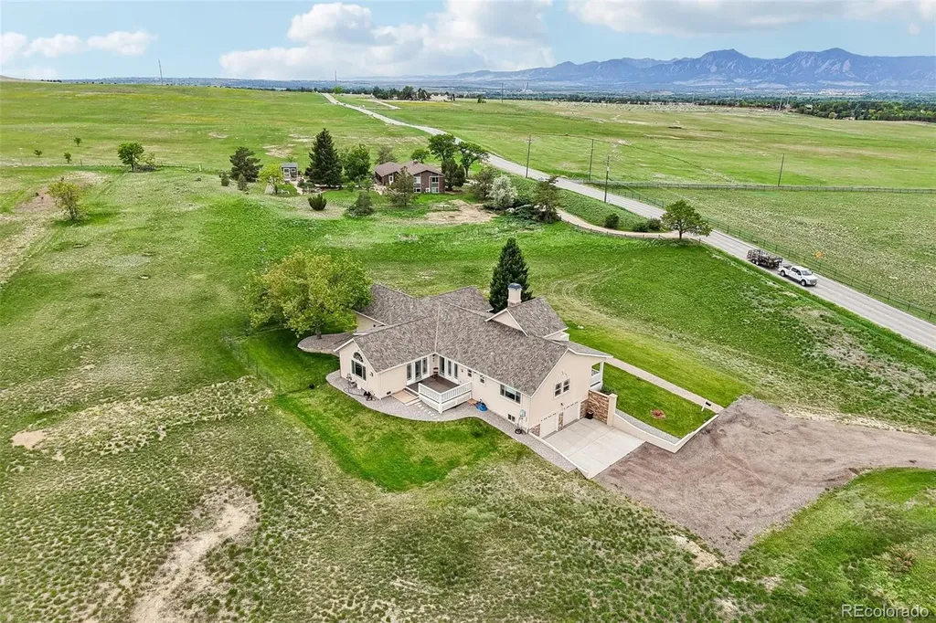 5850 N 79th Street Niwot CO 80503