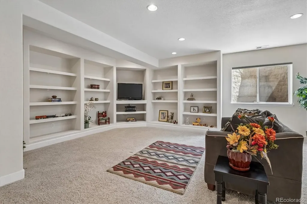 16504 Elbert Court Broomfield CO 80023