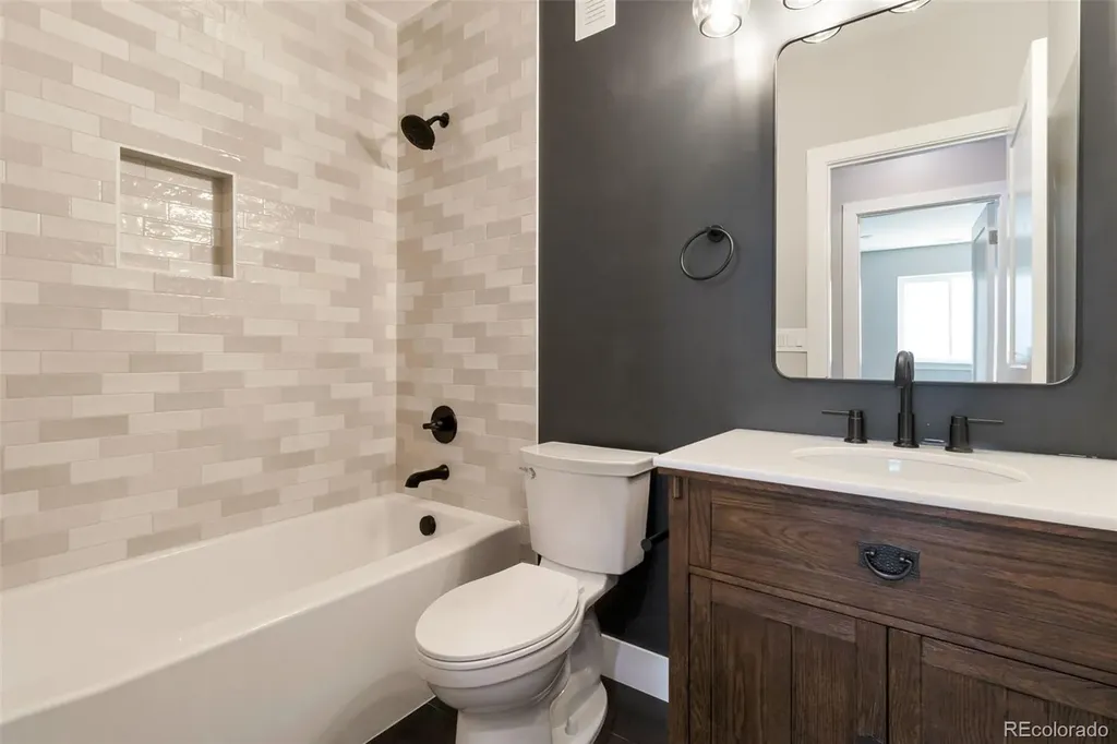 9060 Ferncrest Street Longmont CO 80504