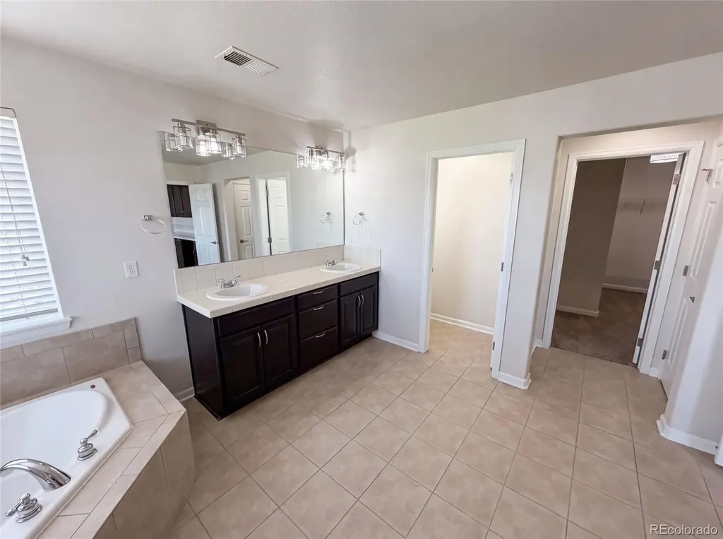22197 E Easter Circle Aurora CO 80016
